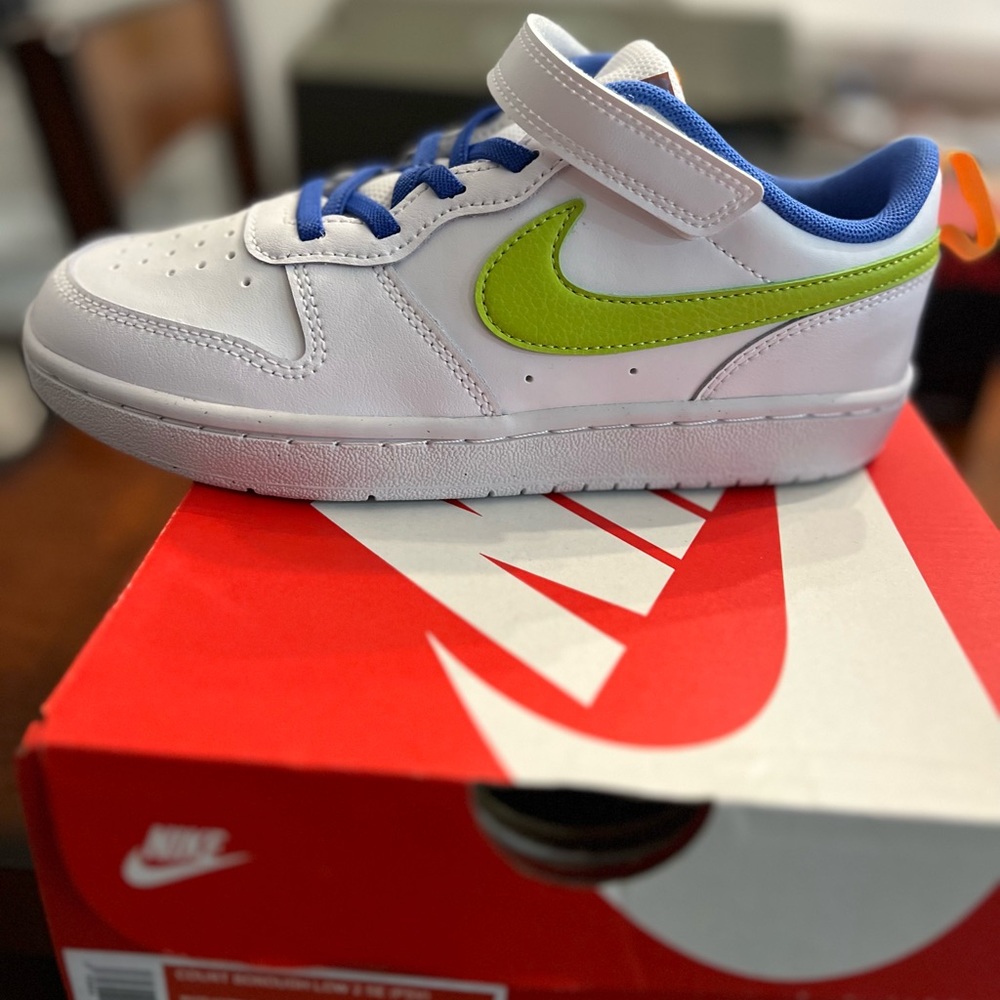 Nike Court Bourough Low